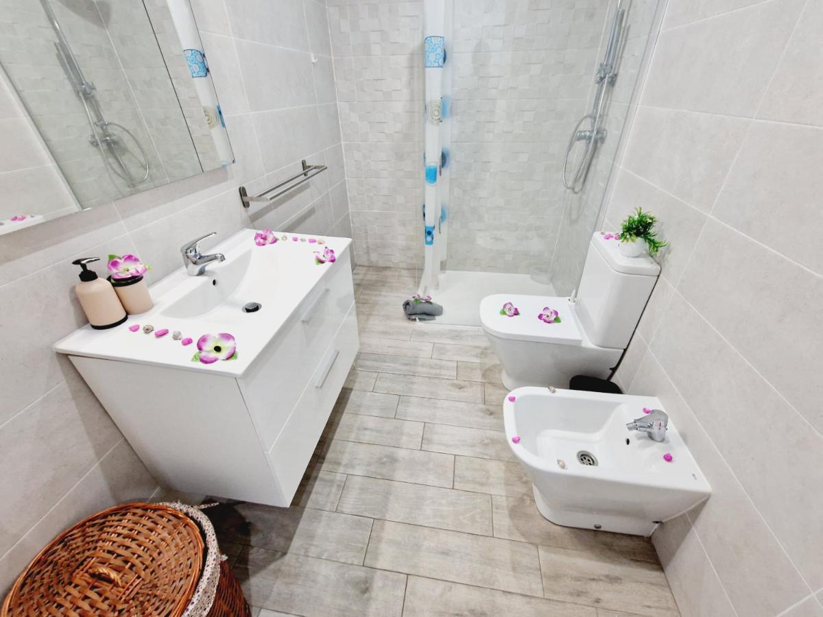 Luxury San Marino Apartment & Pool View لوس كريستيانوس المظهر الخارجي الصورة