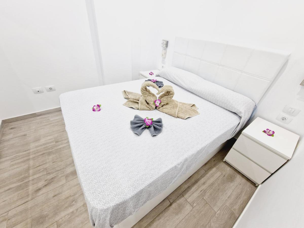 Luxury San Marino Apartment & Pool View لوس كريستيانوس المظهر الخارجي الصورة